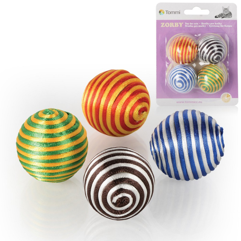 Boll klädd med glansiga trådar