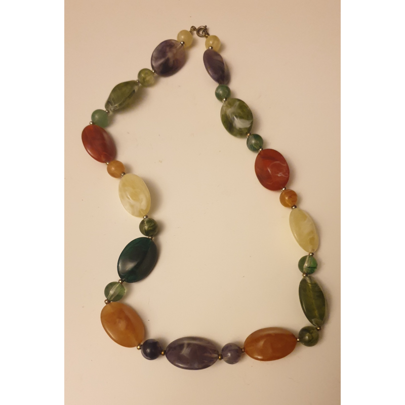 Mångfärgad halskedja 54 cm med kristaller