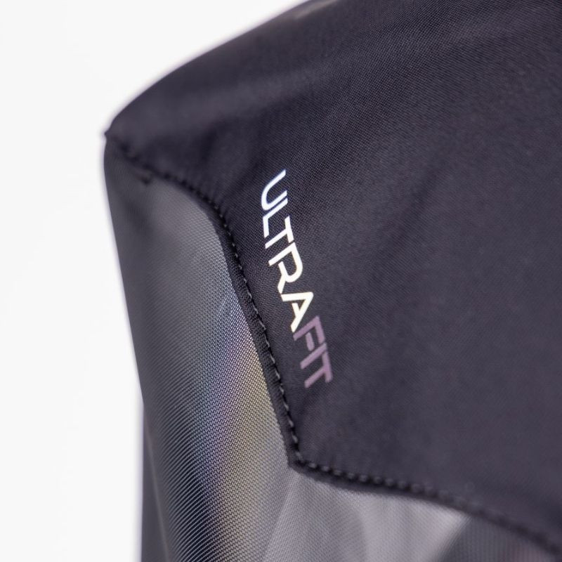 Detaljbild på FlyGuard Deluxe med extra utrymme runt ögonen