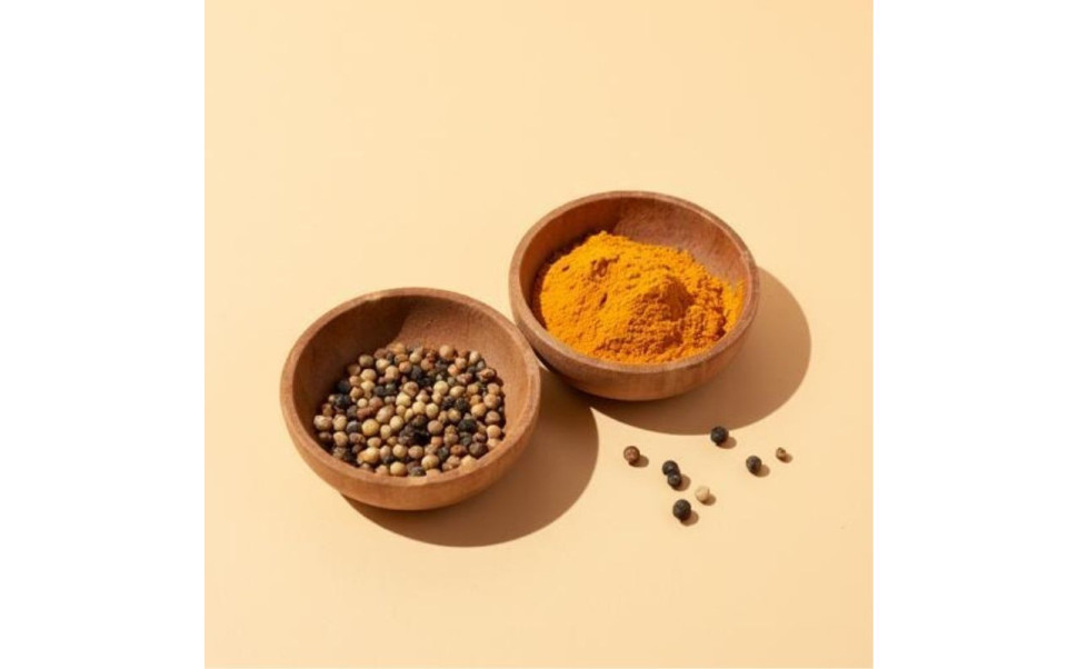 Gurkmeja och svartpeppar – varför används de tillsammans?